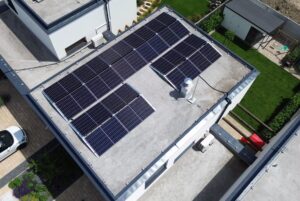 Inštalácia fotovoltiky 9 kWp na kľúč s integráciou Smart Home pre dom v radovej zástavbe, Sereď