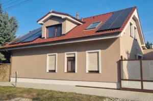 Celková rekonštrukcia a oprava poškodenej fasády rodinného domu na mieru, Bratislava